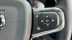 Volvo Xc40 2.0 T4 Momentum 5dr AWD Geartronic Petrol Estate